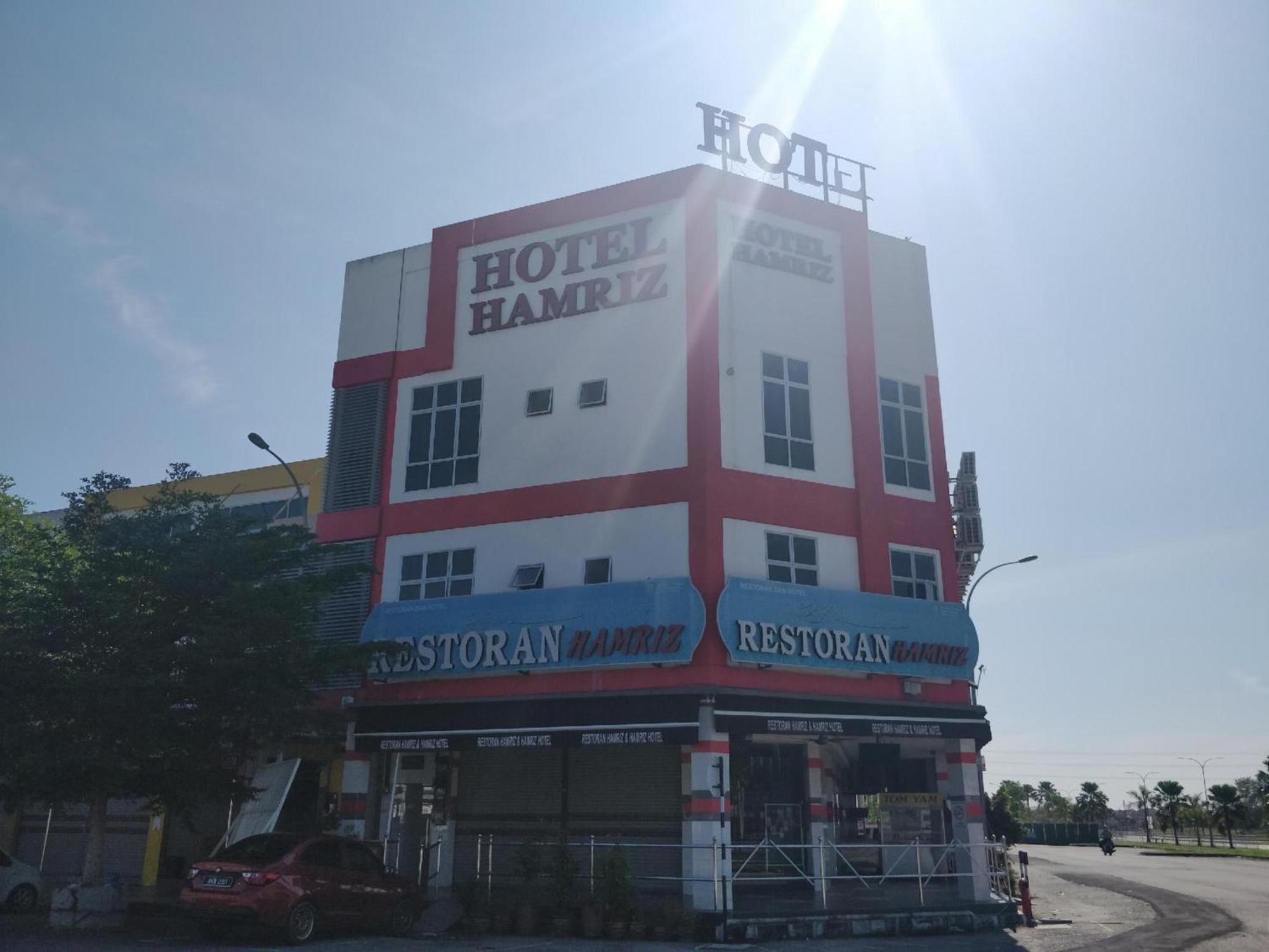 Oyo 90995 Hotel Nk Impian Seri Iskandar Kültér fotó